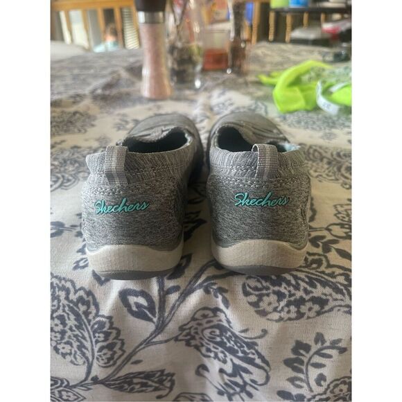 Skechers Womens Gray Heathered Memory Foam Slip-On Walking Shoes Size 6 NWOT - Picture 11 of 11